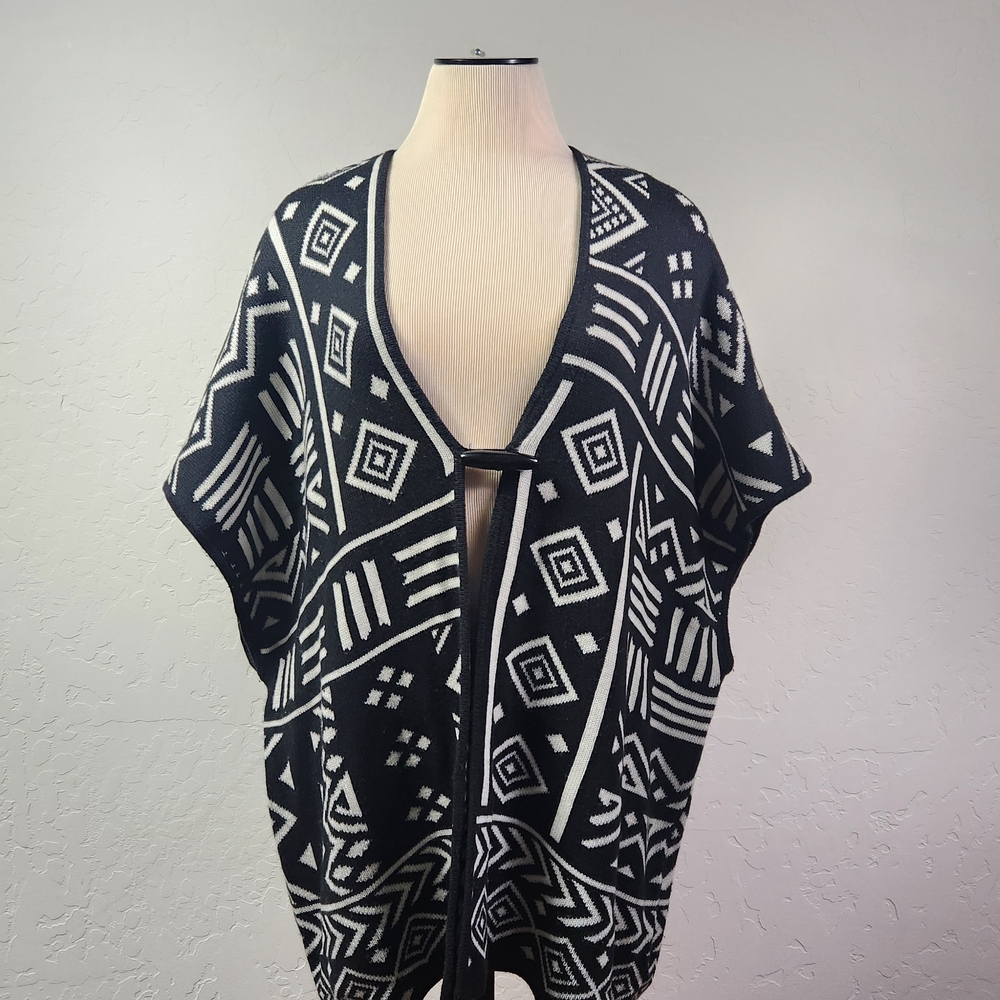 FOREVER 21 || Geometric Print Dolman Batwing Cardigan Knit Sweater